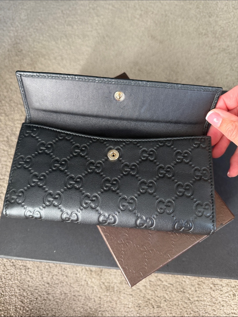 Gucci Black Embossed GG Leather Wallet - Picture 6 of 12